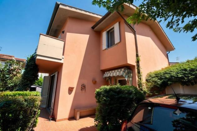 Villa in vendita a Tempagnano di Lunata - Lucca 193 mq Rif: 1427141