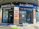 Oltre 3 vetrine in vendita a Catania