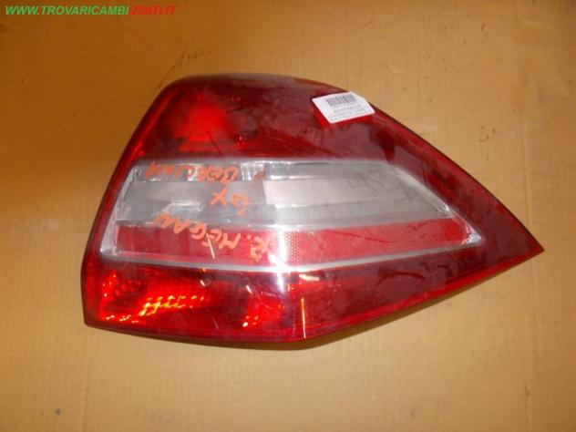 FANALE POST.D. 06  (4 PORTE) RENAULT MEGANE (C84/B84) 3p / 5p 999-U47527 Parti elettriche  Fanaleria  Fanali  Fanale post. dx. RENAULT - MEGANE 3p / 5