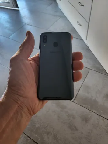 Samsung A20e - Foto 4