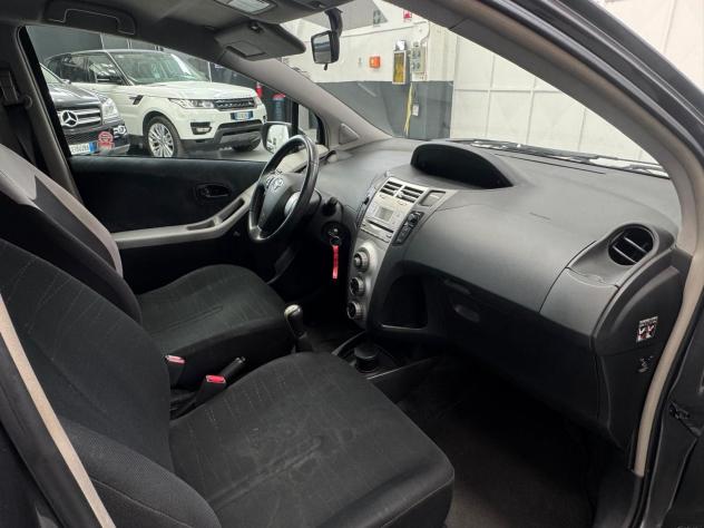 Toyota Yaris Yaris 5p 1.3 Sol - Foto 6