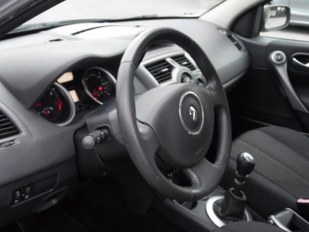 RENAULT Megane Mégane 1.9 dCi/130CV 4p. rif. 8432898 - Foto 4