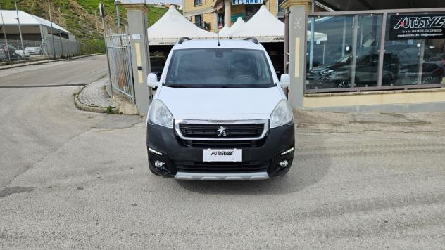 Peugeot Partner BlueHDi 100cv Outdoor - Foto 2