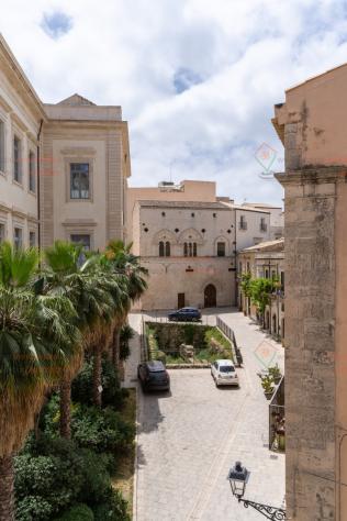 Quadrilocale in vendita a Siracusa