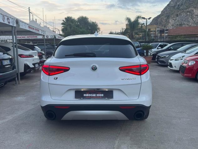Alfa Romeo Stelvio 2.2 Turbodiesel 190 CV AT8 Q4 Sprint - Foto 4