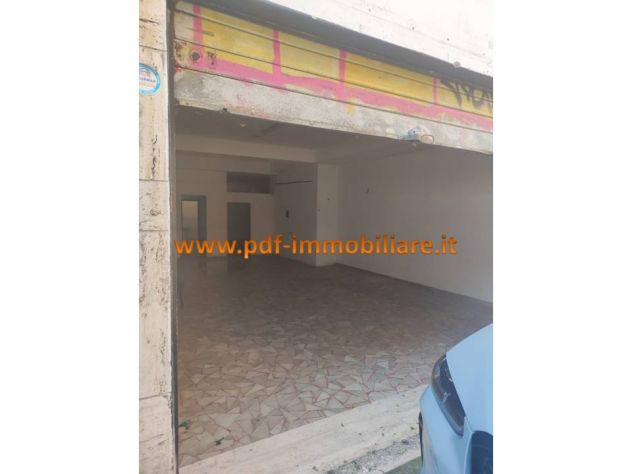Locale commerciale di 90 mq a Monterotondo adiacente Via Mameli