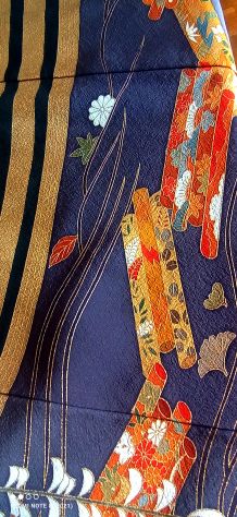 Kimono Kurotomesode autentico in seta con 5 stemmi" - Foto 7