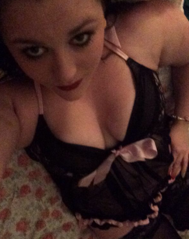 Donna di Udine, 24 anni. Fisico Normale Tel: