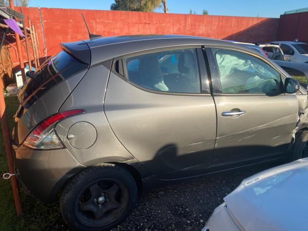 Lancia Ypsilon 1.0 FireFly 5 porte S&S Hybrid Gold Plus - Foto 4