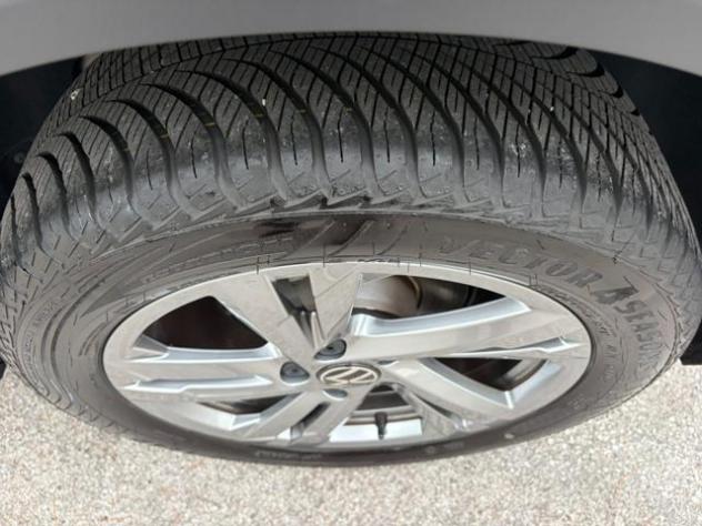 VOLKSWAGEN T-Roc 1.0 TSI R-Line rif. 24107302 - Foto 10