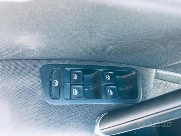 VOLKSWAGEN Golf 1.6 TDI 115 CV GRIGIO-CARPLAY -N - Foto 9