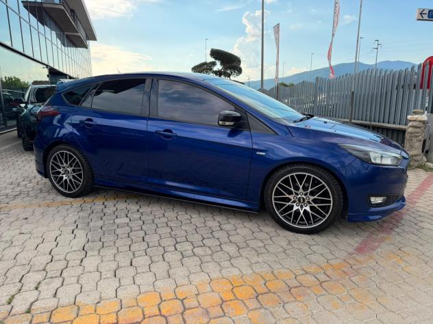 Ford Focus 1.5 TDCi 120 CV Start&Stop ST Line - Foto 6