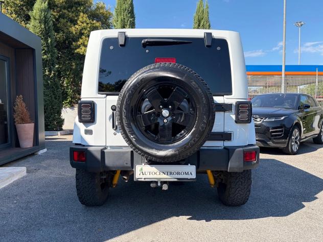 Jeep Wrangler Unlimited 2.8 CRD DPF Sahara Auto - Foto 5