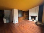 VILLA SINGOLA CON DUE APPARTAMENTI DA  PARZIALMENTE RISTRUTTURARE