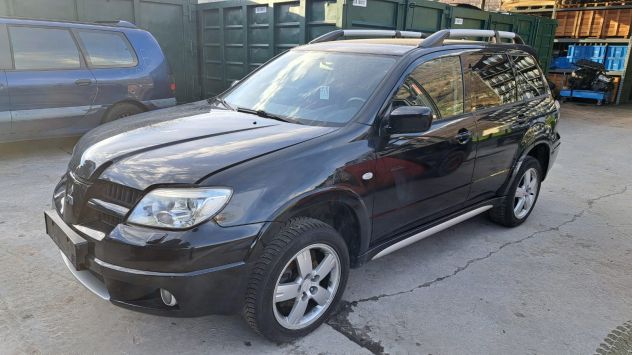 Ricambi vari Mitsubishi Outlander 2.0 benzina 4x4 del 2006 - Foto 2