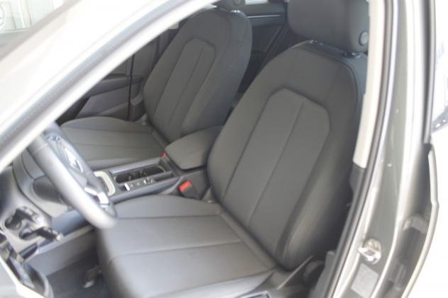 Audi Q3 35 TDI S tronic Business Advanced - Foto 7