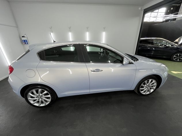 Alfa Romeo Giulietta 1.6 JTDM Distinctive 2015 - Foto 8