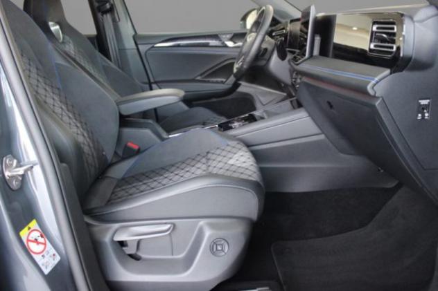 VOLKSWAGEN Tiguan 2.0 TDI 193 CV DSG 4MOTION R-Line rif. 23757978 - Foto 7
