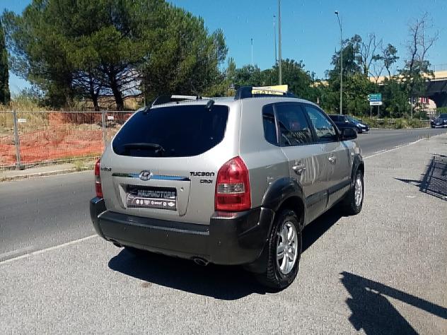 HYUNDAI TUCSON 2.0 CRDI VGT ACTIVE - Foto 8