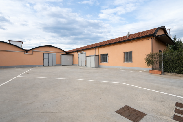 Capannone industriale in affitto a Santa Croce sull'Arno 1025 mq Rif: 1405752