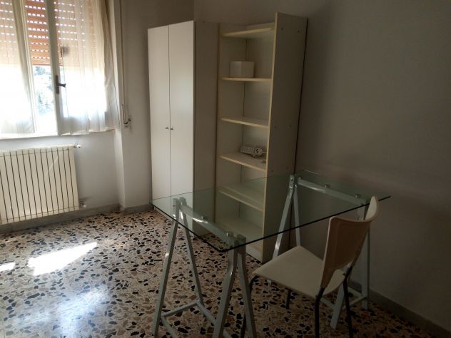 Affittasi stanza per studentesse zona Policlinico Federico II - Foto 3