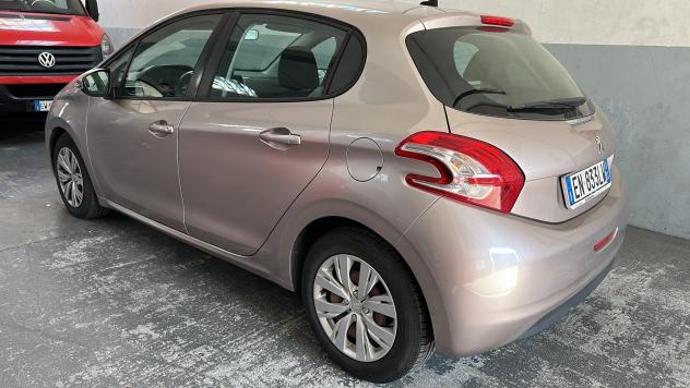 Peugeot 208 1.4 HDi 68 CV 5 porte Allure - Foto 7