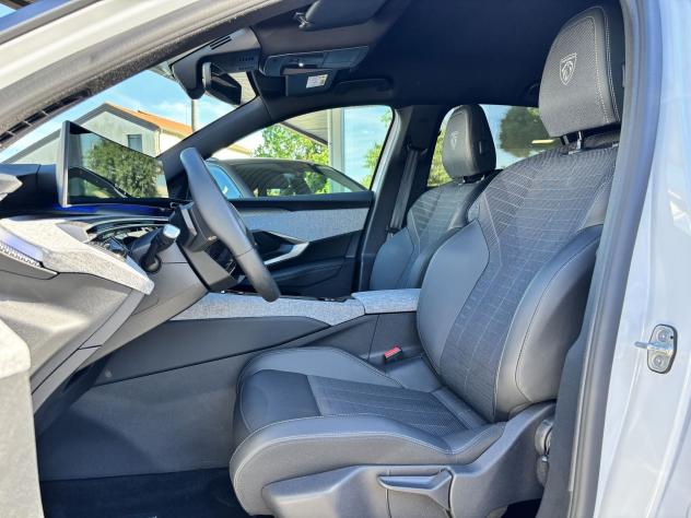 Peugeot 3008 Hybrid 145 GT Line e-DCS 6 #Cerchi 19" #AmbientLight - Foto 9