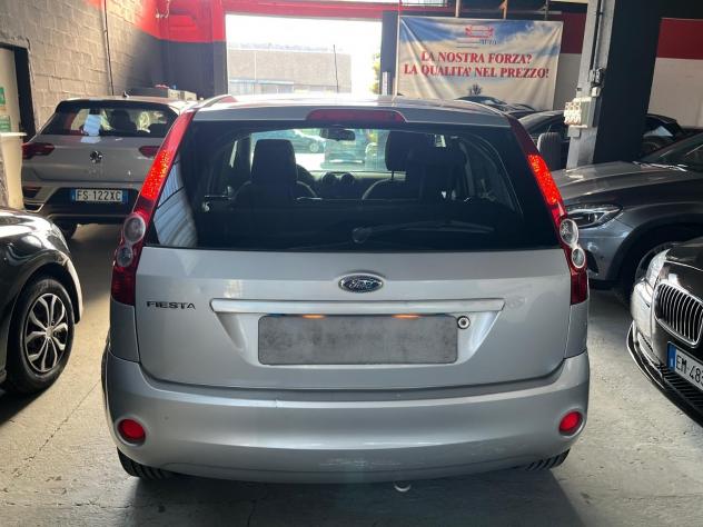 Ford Fiesta 1.2 16V 5p. Ghia - Foto 5