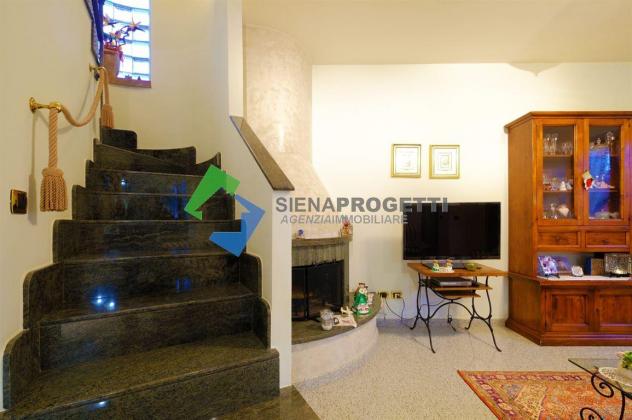 Villa indipendente con giardino, terrazzo e garage € 395.000 trattabili - Foto 10
