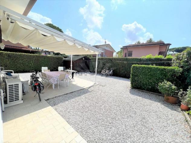 VILLA di 10 vani e di 160 mq (PIETRASANTA) rif. 554/VE - Foto 3