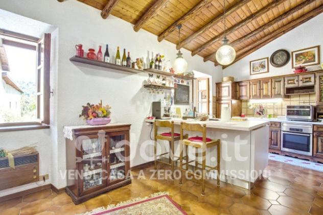 Villa di 400 m² con più di 5 locali e posto auto in vendita a Rancio Valcuvia - Foto 7