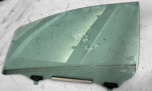 VETRO SCENDENTE ANTERIORE SINISTRO TOYOTA Yaris Serie (0508)