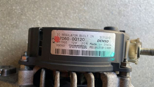 Alternatore Toyota Aygo 1.0 benzina del 2013 (270600Q120) - Foto 4