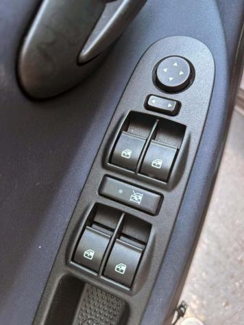 Lancia Ypsilon 1.0 FireFly 5 porte S&S Hybrid Gold Plus Telecamera Cerchi in lega Car Play - Foto 8