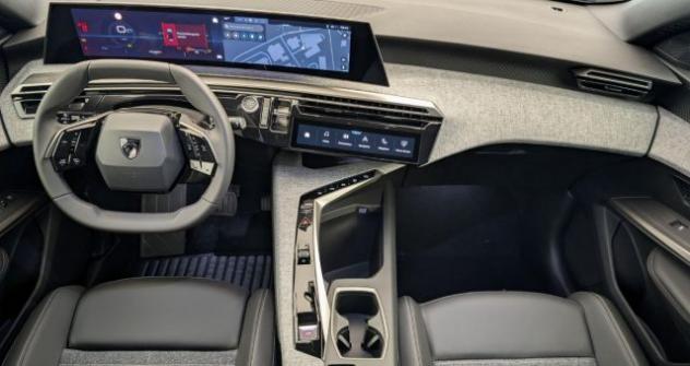 PEUGEOT 3008 1.2 Hybrid 145cv e-DCS6 Allure Navi 360 - Km 0 rif. 23648758 - Foto 9