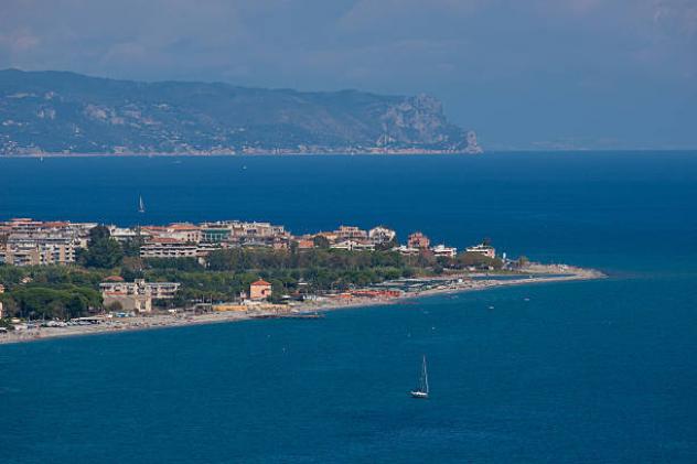 Trilocale in vendita a Albenga - Foto 2