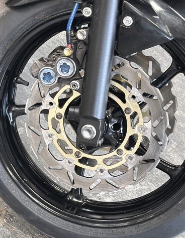 R6 restaurata - Foto 4