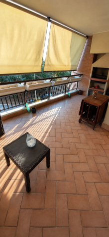 POMEZIA TRILOCALE ARREDATO CON TERRAZZO PRIVATO / P.AUTO COPERTO - Foto 2