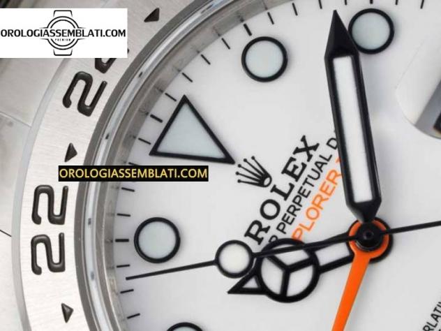 Rolex Replica EXPLORER II 42MM 216570 NERO 904L SS 1:1 BEST EDITION QUADRANTE BIANCO SUL BRACCIALE 3285 V4 - Foto 4