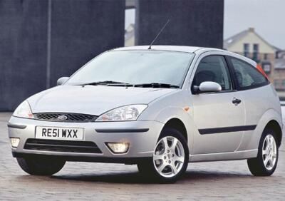 Ford Focus paraurti fanale frontale ventola radiatore 2001>05