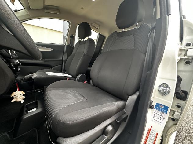 Mahindra KUV100 NXT 1.2 K6+ - Foto 9