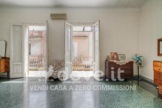 Casa indipendente di 301 m² con più di 5 locali in vendita a Pulsano - Foto 3