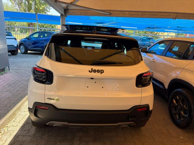Jeep Avenger 4xe Hybrid 1.2 Turbo 145 CV MHEV 4xe Upland+Tetto+P.Winter. - Foto 4
