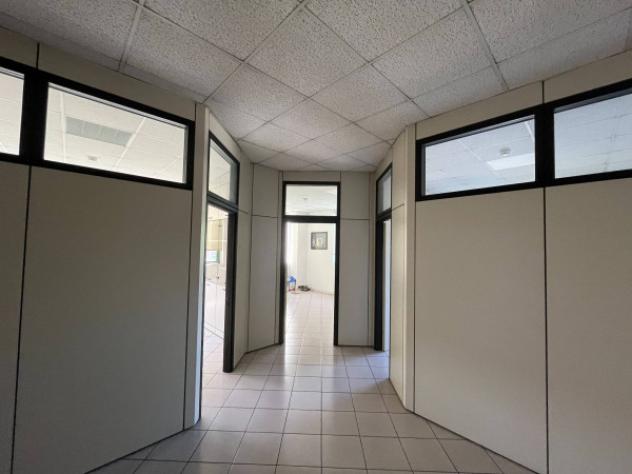 Immobile di 1510 m² con più di 5 locali in vendita a Brescia - Foto 9