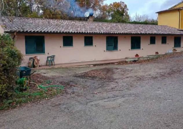 Immobile in asta di 162 m² con più di 5 locali in vendita a Assisi - Foto 2