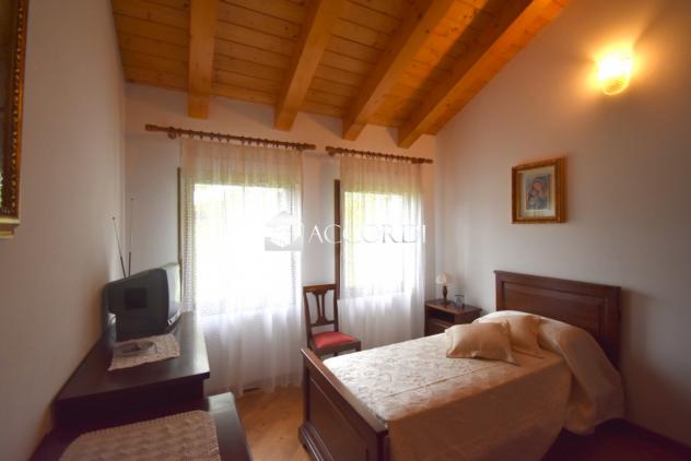 CASA INDIPENDENTE di 9 vani e di 300 mq (SAN PIETRO DI FELETTO) rif. GA12 - Foto 15