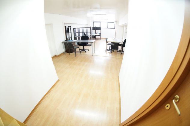 Locale pronto con parcheggio - Foto 3