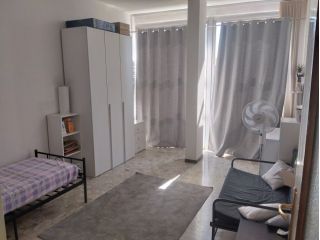 Ampia stanza in centro
