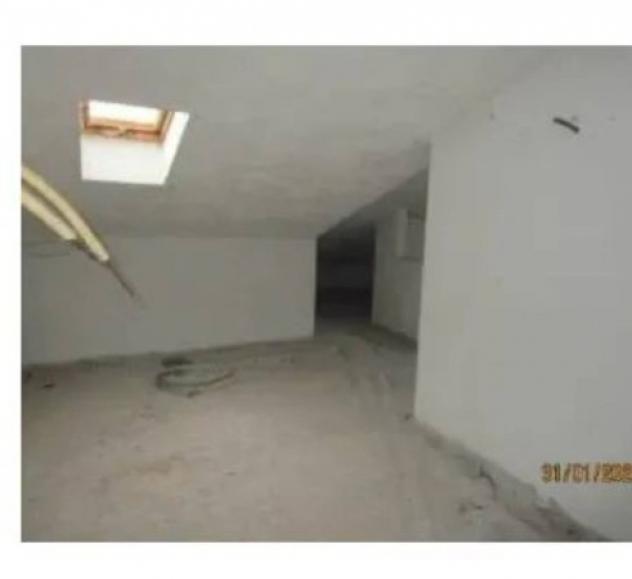 Immobile in asta di 197 m² con più di 5 locali e box auto in vendita a Porto Mantovano - Foto 5