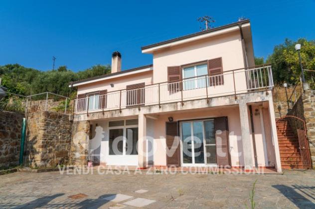 Villa di 140 m² con 3 locali e box auto in vendita a Sanremo - Foto 2